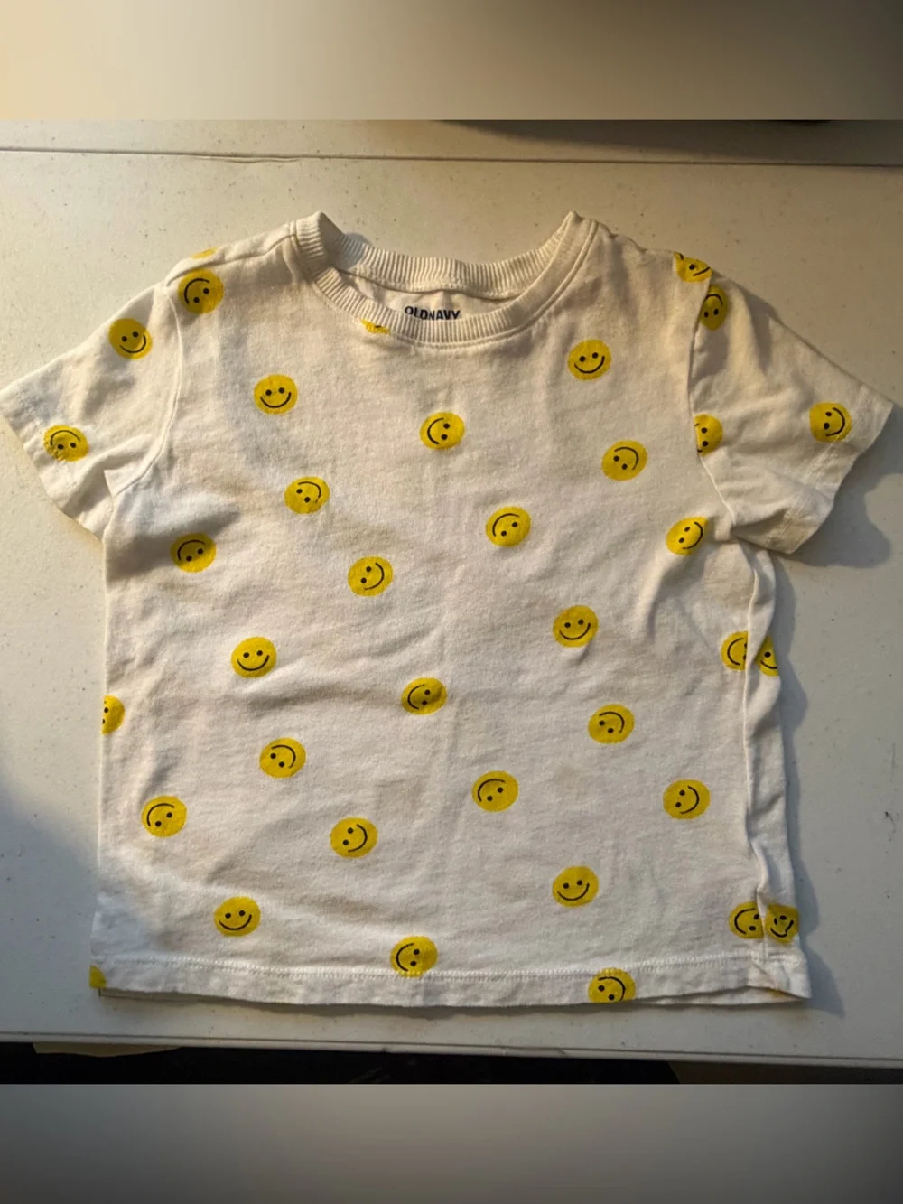 Old Navy smiley face kids T-shirt 5T